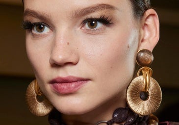 Estas elegantes máscaras son perfectas para recrear las próximas tendencias.